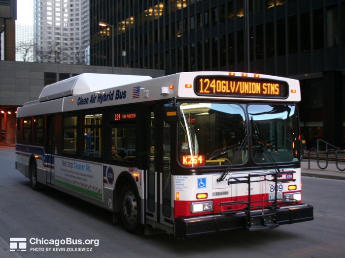 2006 New Flyer DE40LF.jpg