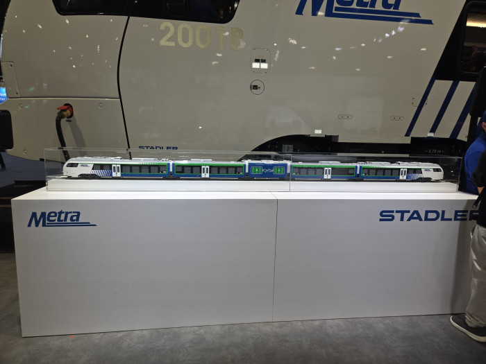 Metra Stadler FLIRT BEMU.jpg